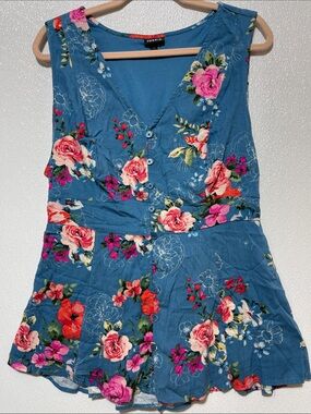 5/$25 torrid Blue Floral V-Neck Button Romper with Pink & Red Roses